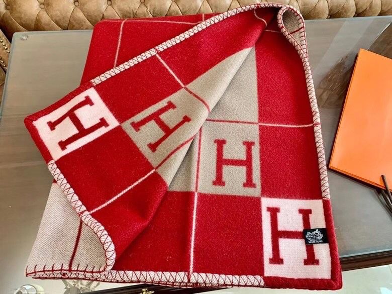 Hermes Red Avalon III Throw Blanket - Image 8