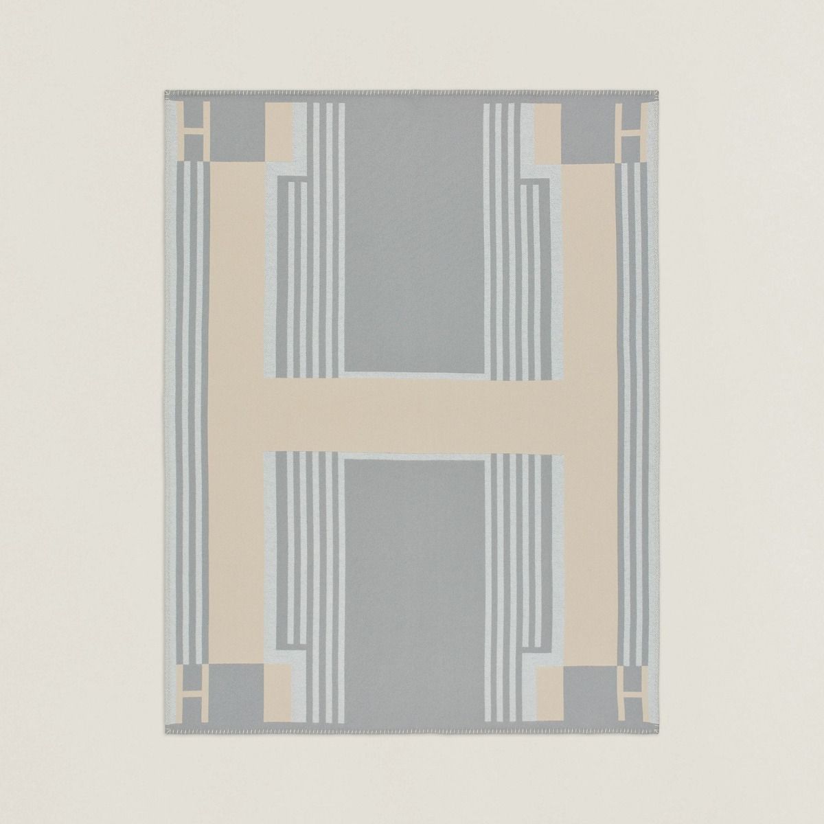 Hermes Ithaque Blanket in Grey Wool and Cashmere - Image 3