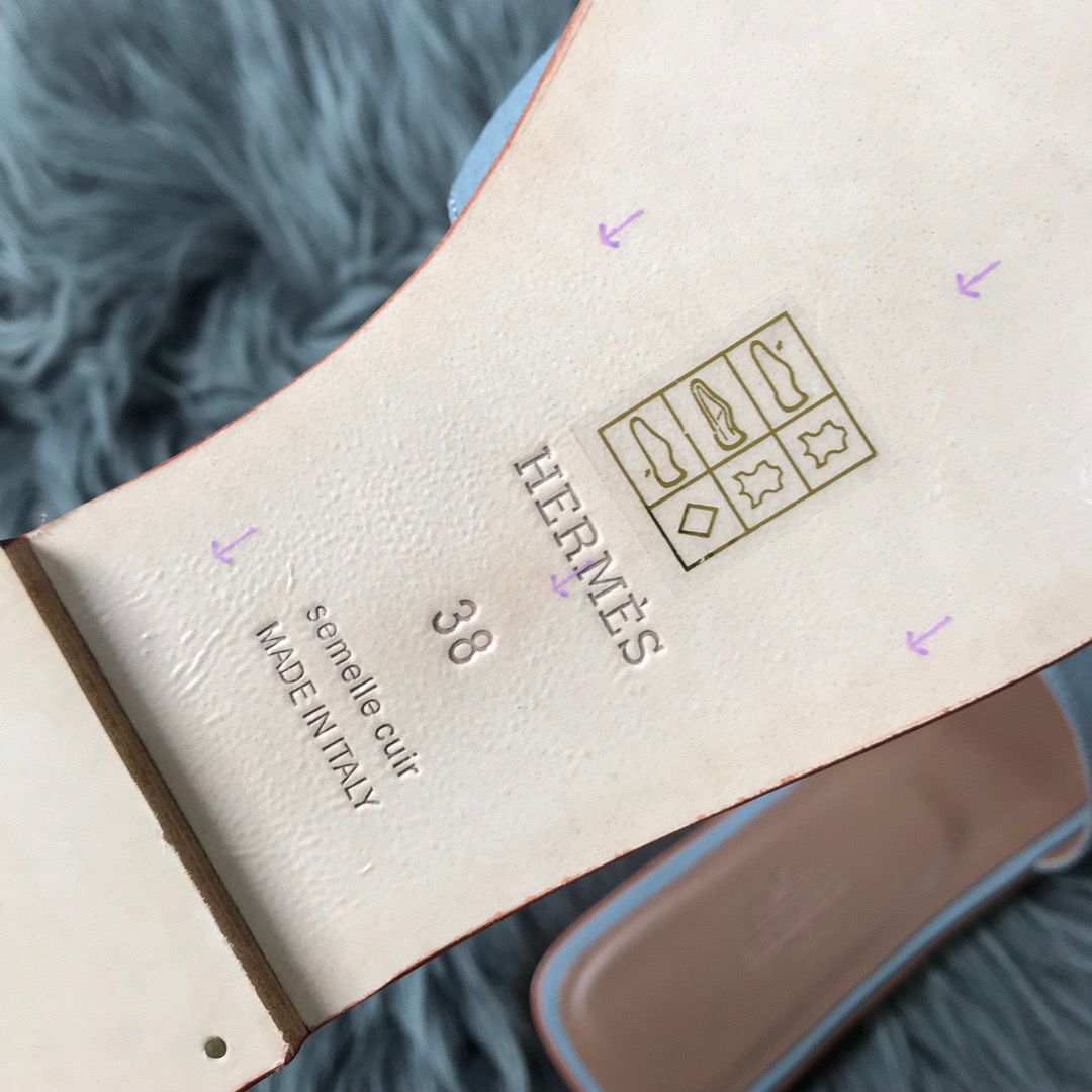 Hermes Oran Slide Sandals In Blue Lin Clemence Leather - Image 4