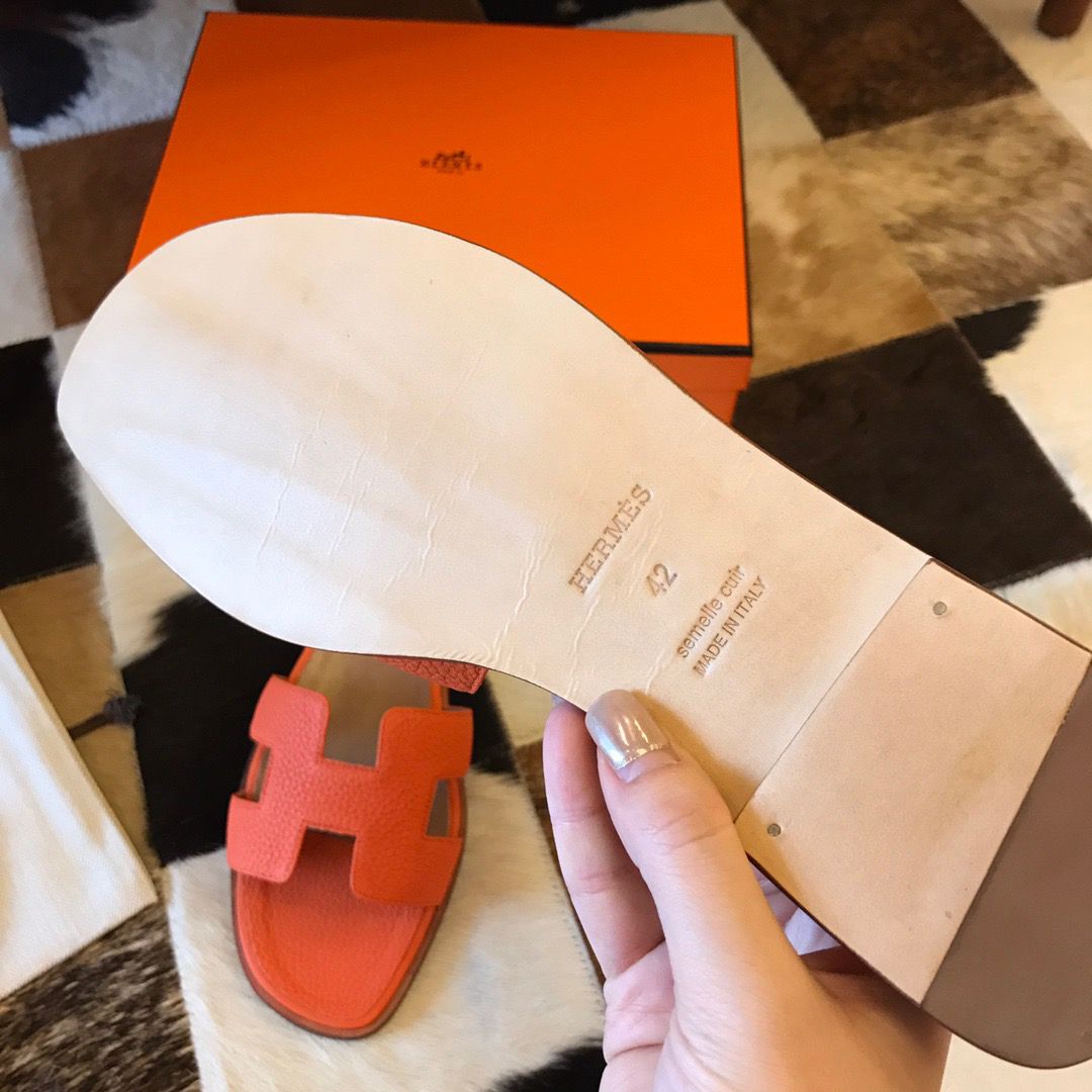 Hermes Oran Slide Sandals In Orange Clemence Leather - Image 5