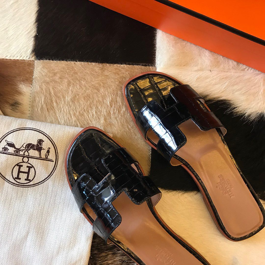 Hermes Oran Slide Sandals In Black Shiny Niloticus Crocodile Skin - Image 3
