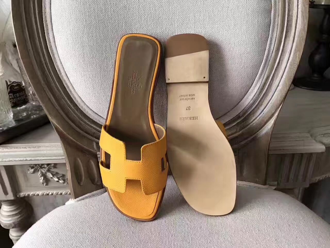 Hermes Oran Sandals In Jaune Epsom Leather - Image 4