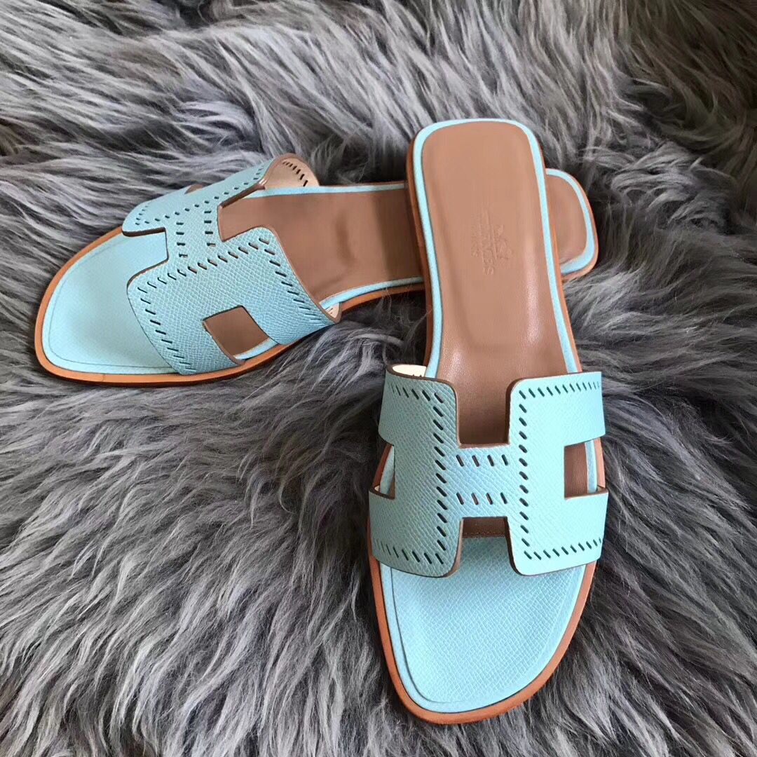 Hermes Oran Perforated Sandals In Blue Atoll Epsom Leather - Image 4