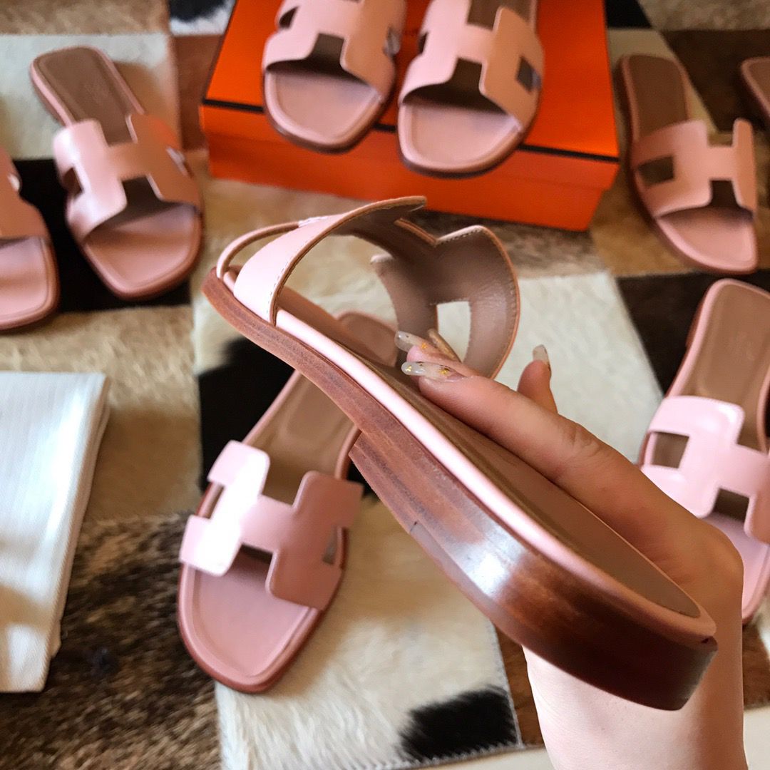 Hermes Oran Slide Sandals In Pink Swift Calfskin - Image 3