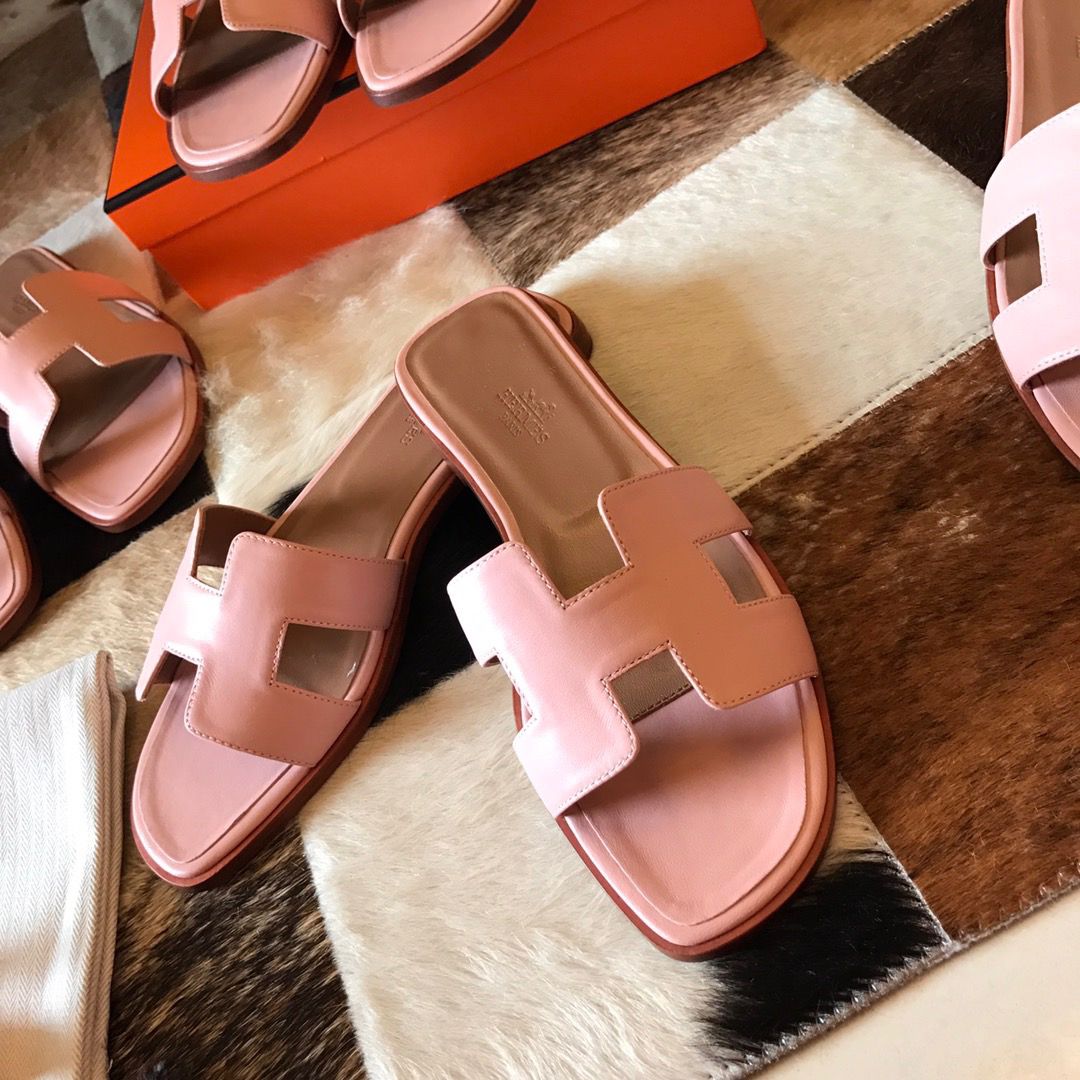 Hermes Oran Slide Sandals In Pink Swift Calfskin - Image 4