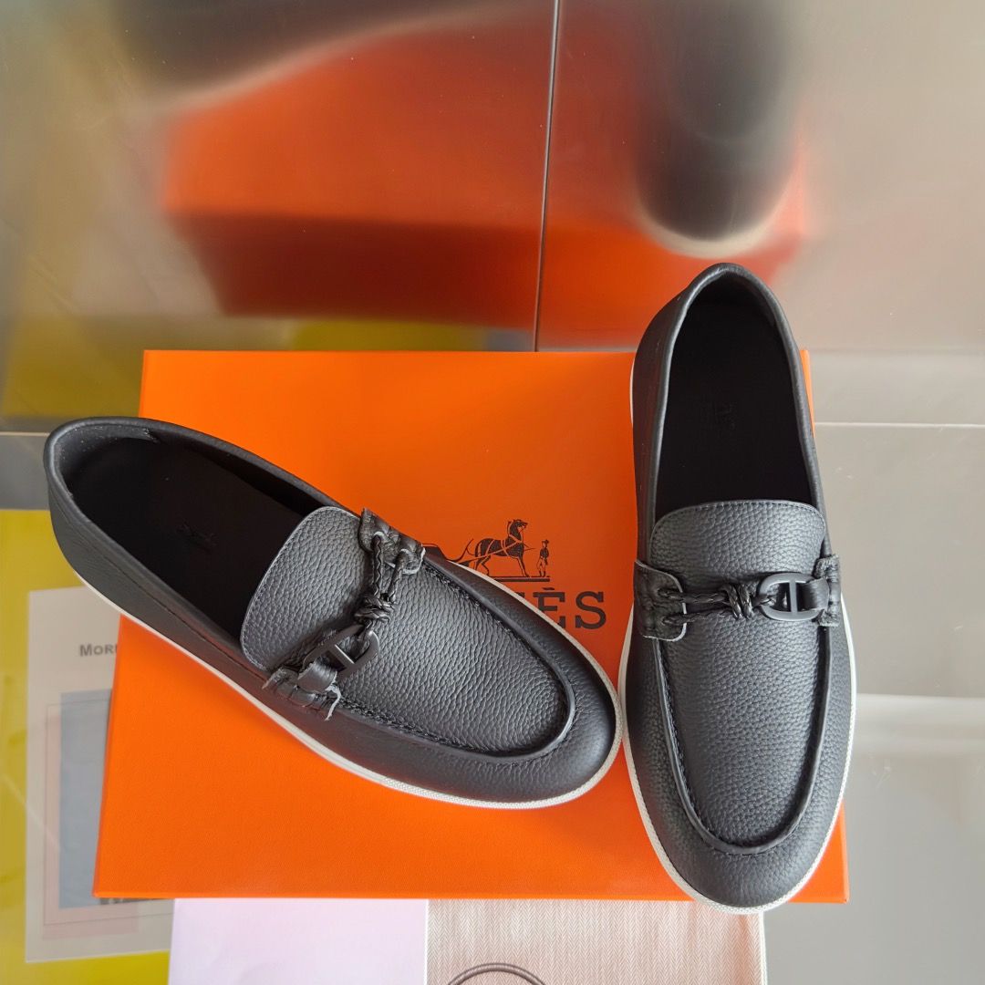 Hermes Men's Ignacio Loafers in Black Taurillon Leather - Image 4