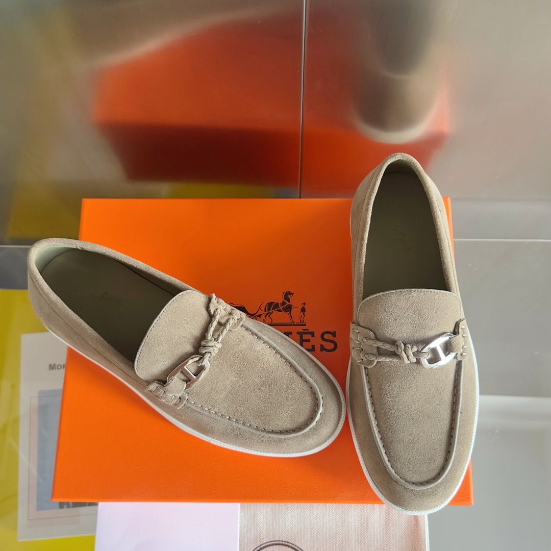 Hermes Men's Ignacio Loafers in Galet Suede Calfskin - Image 4