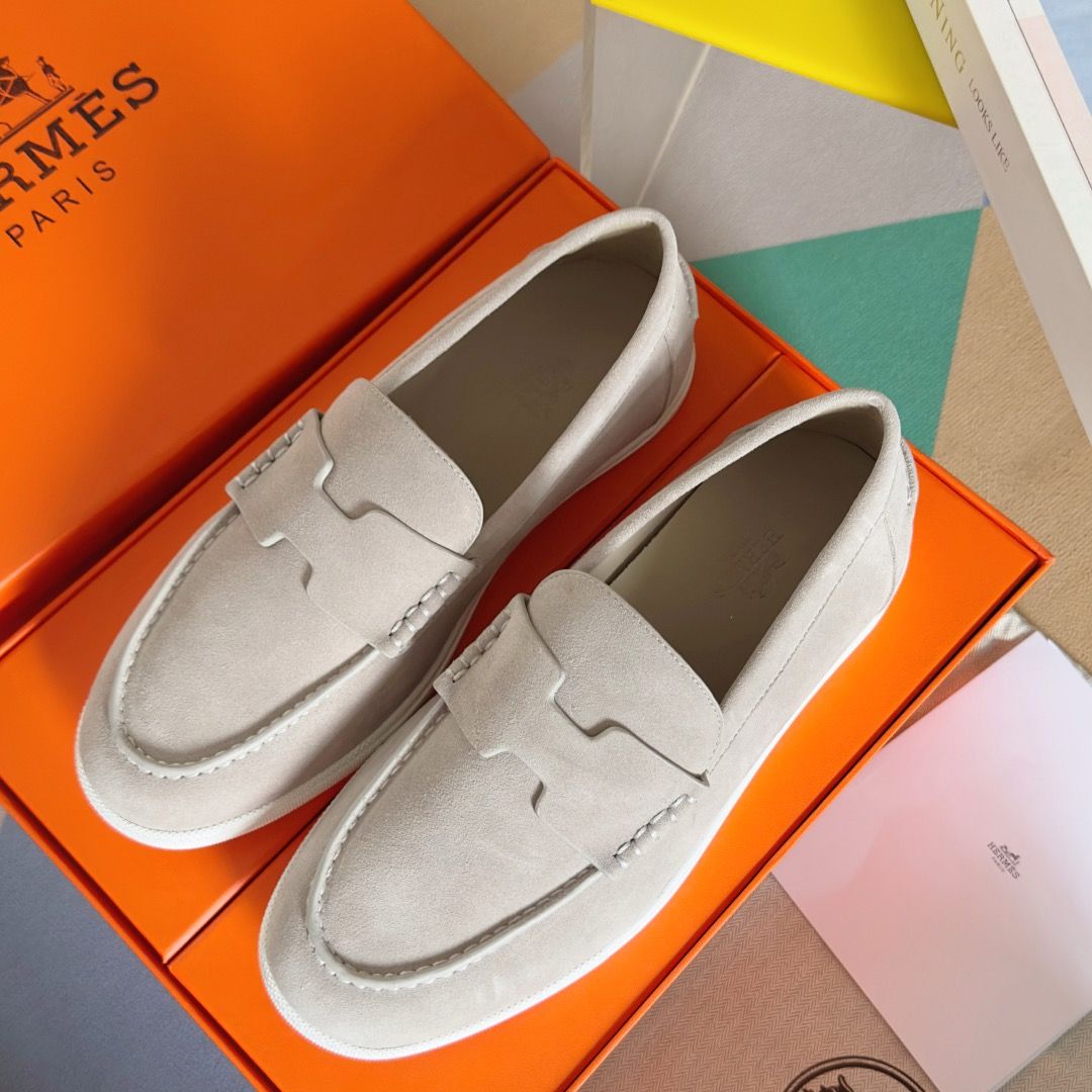 Hermes Men's Job Loafers in Beige Suede Calfskin - Image 3