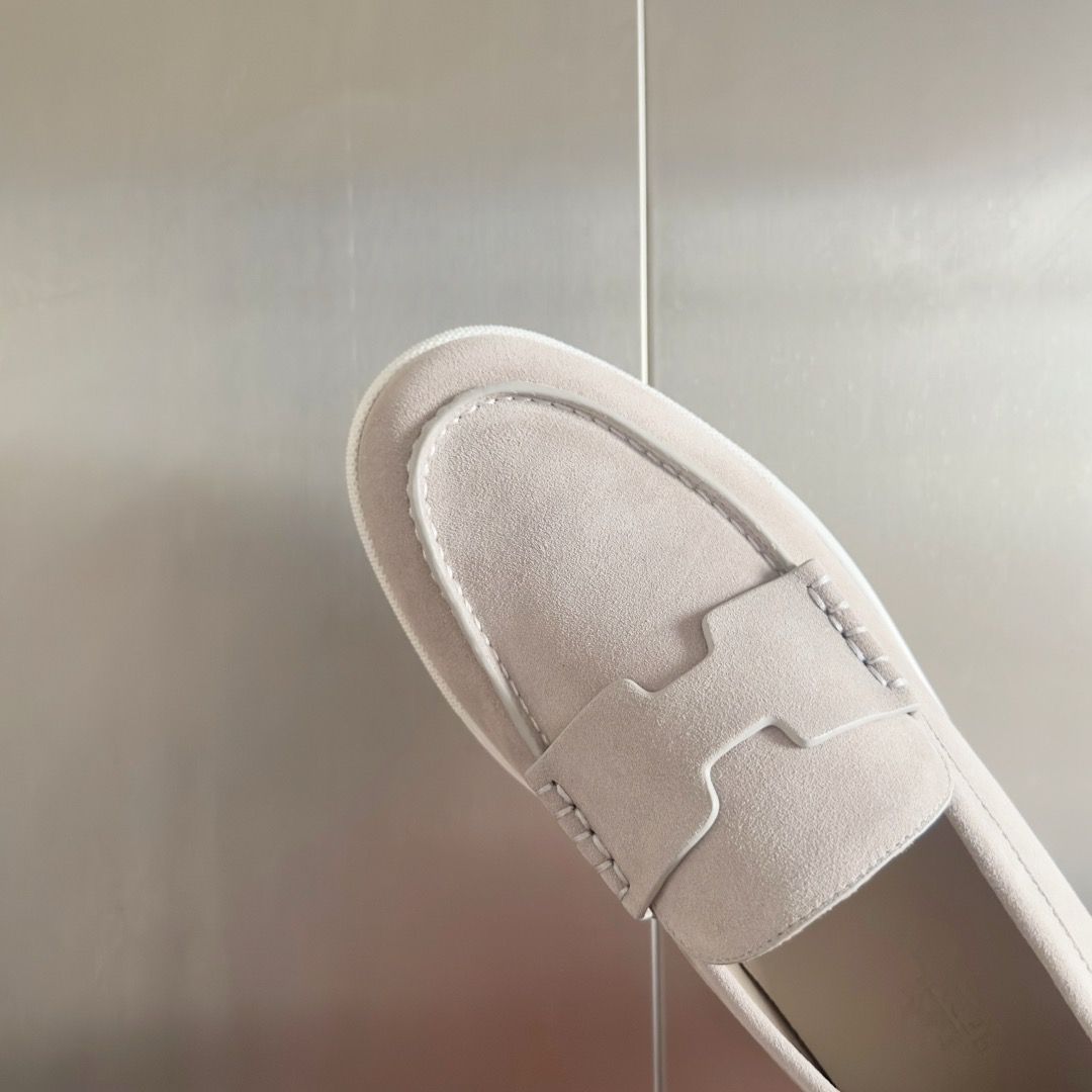 Hermes Men's Job Loafers in Beige Suede Calfskin - Image 9