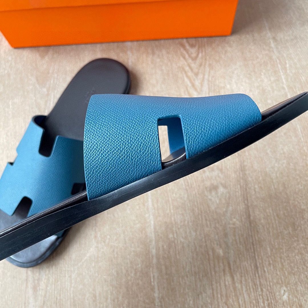 Hermes Izmir Sandals in Blue Epsom Calfskin with Black Insole - Image 4