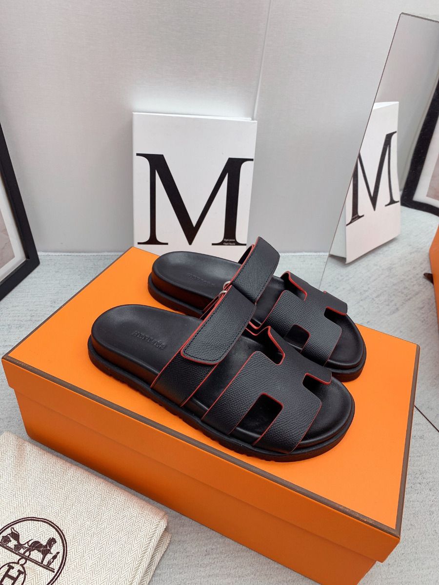 Hermes Men's Chypre Sandals in Black Epsom Calfskin - Image 4