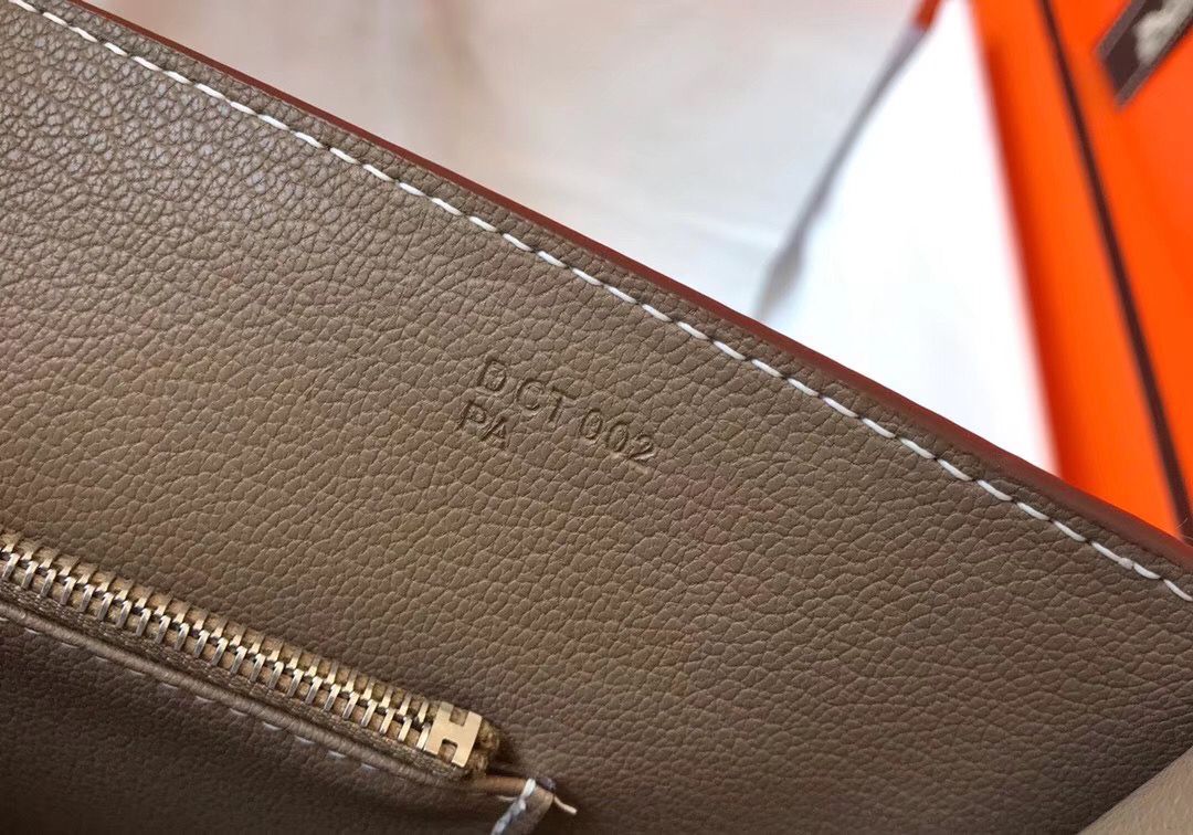 Hermes Steve 35 Messenger Bag In Taupe Clemence Calfskin - Image 8