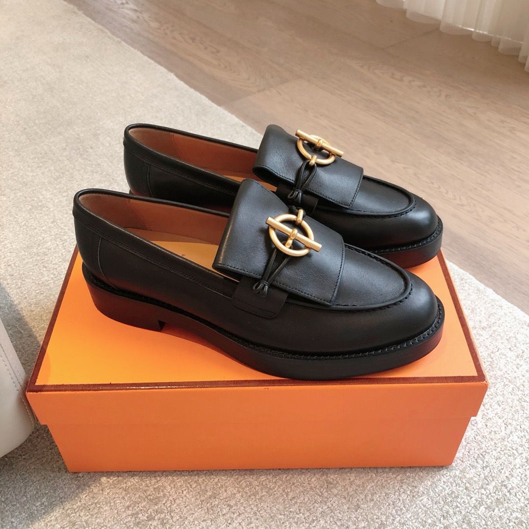 Hermes Women's Impact Loafers in Black Leather - Image 3