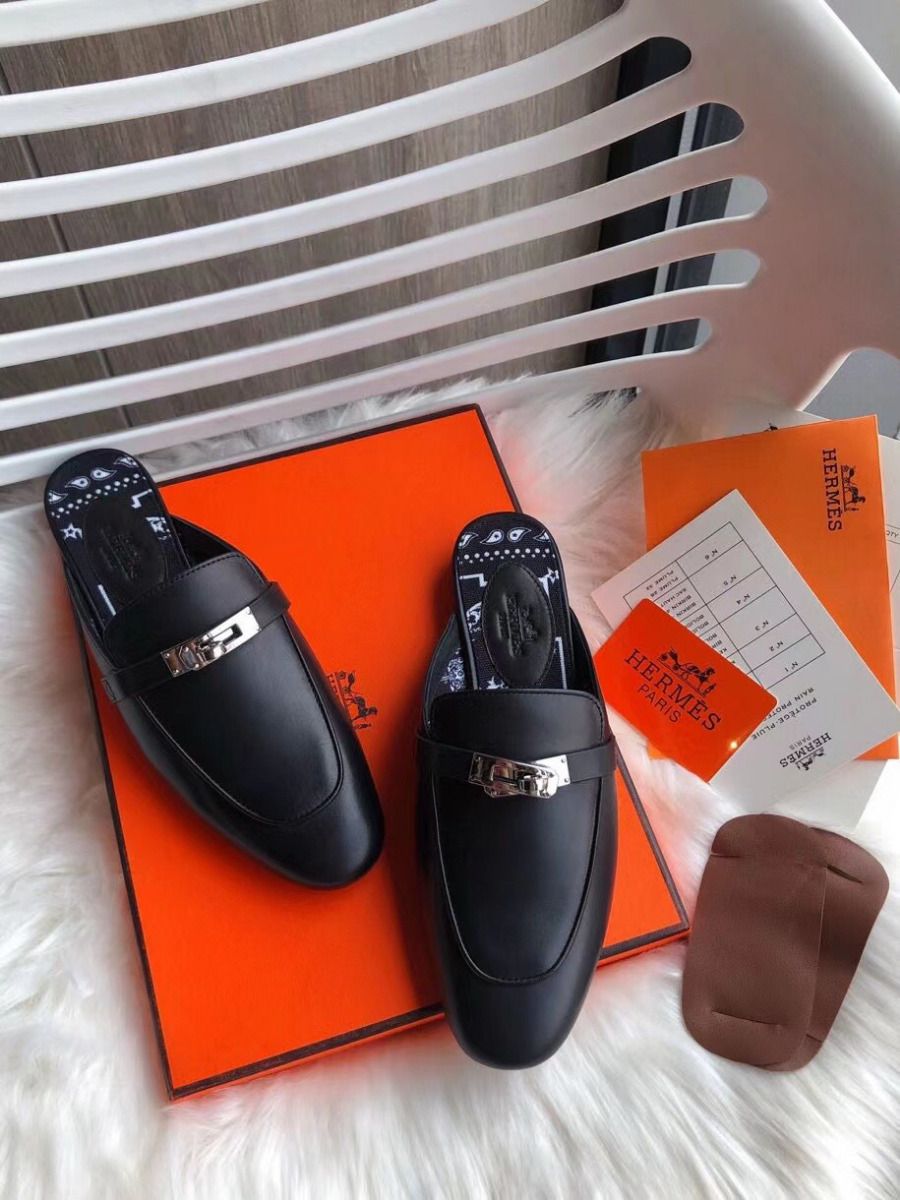 Hermes Oz Mules In Noir Calfskin - Image 3