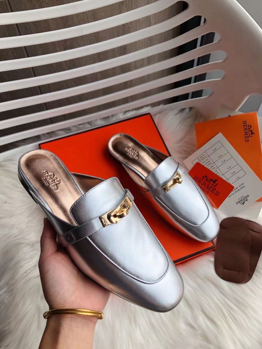 Hermes Oz Mules In Silver Metallic Calfskin - Image 6