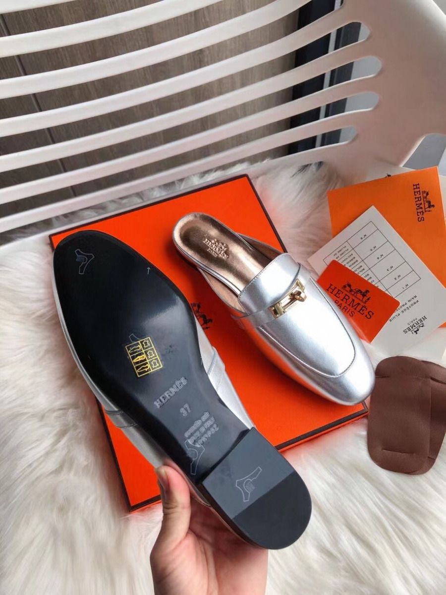 Hermes Oz Mules In Silver Metallic Calfskin - Image 9