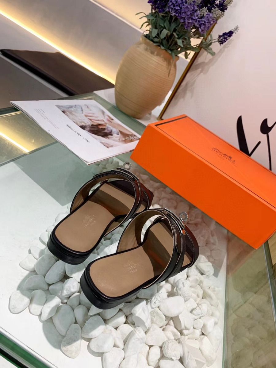 Hermes Avenue Sandals In Black Calfskin - Image 4