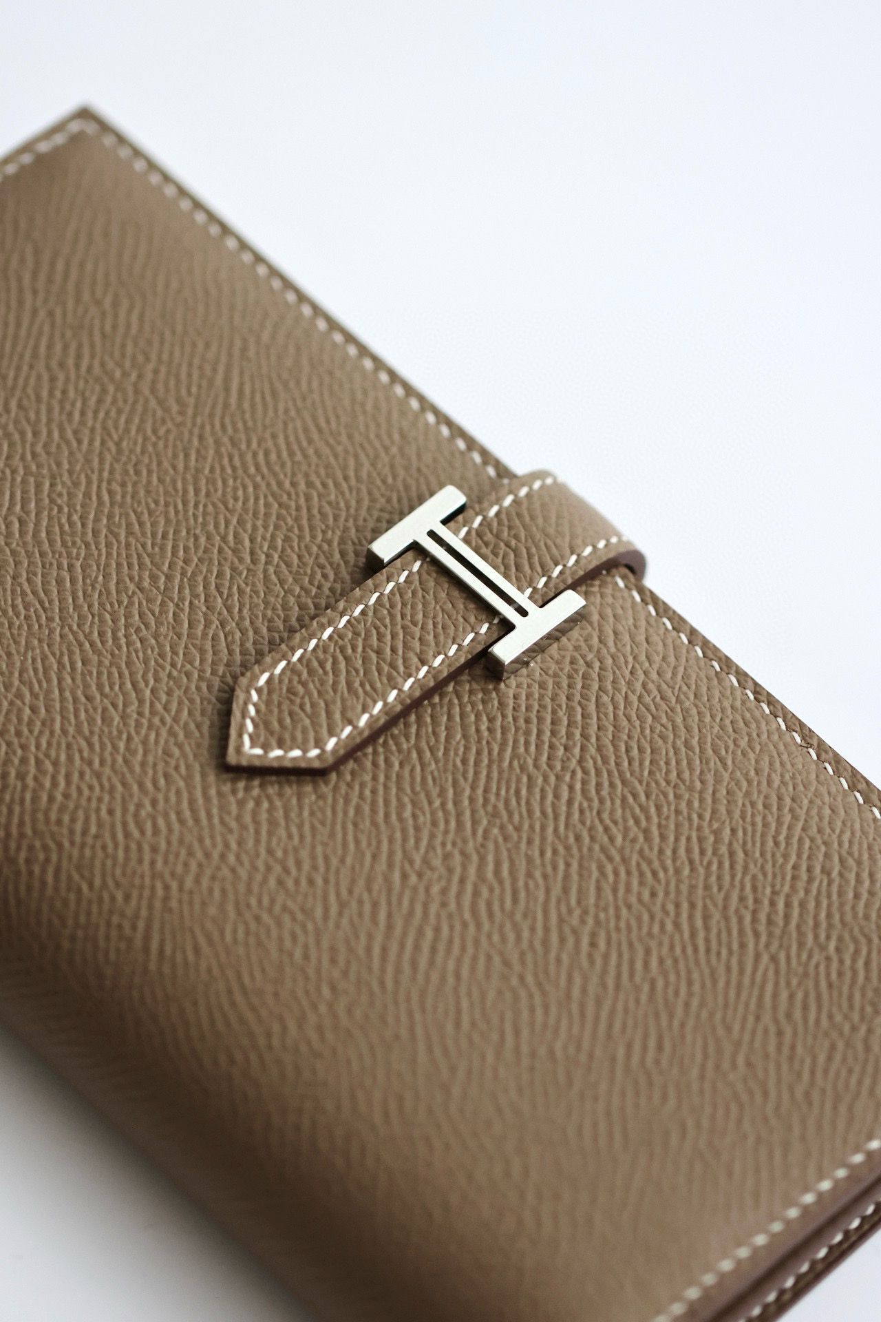 Hermes Bearn Long Handmade Wallet in Taupe Epsom Calfskin - Image 3