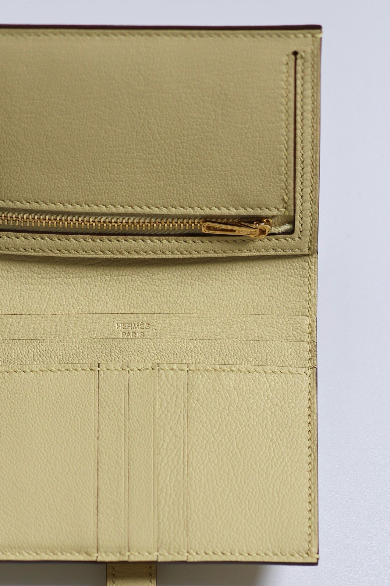 Hermes Bearn Compact Wallet in Vanille Matte Alligator Leather - Image 4