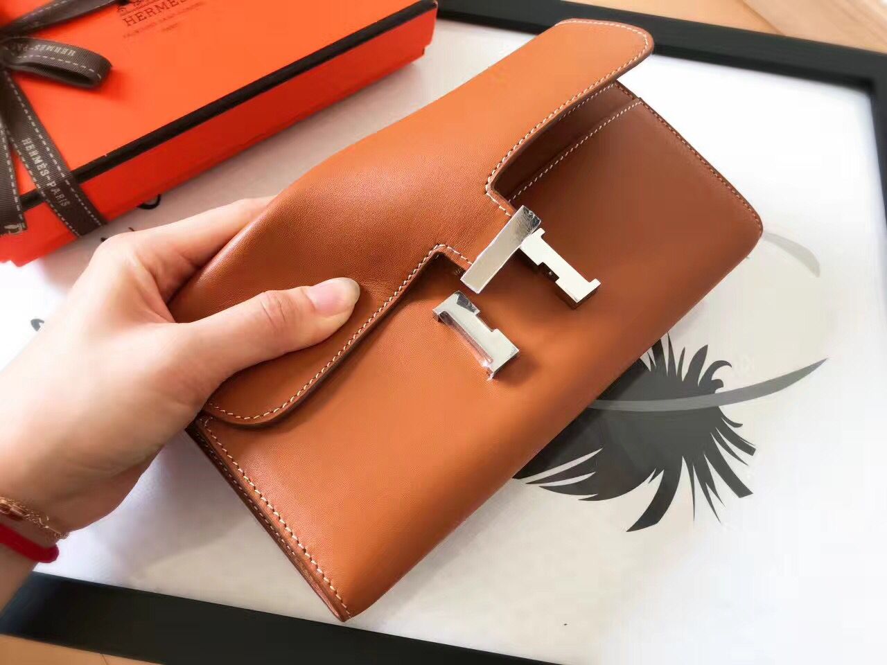 Hermes Constance Long Wallet In Gold Swift Leather - Image 3