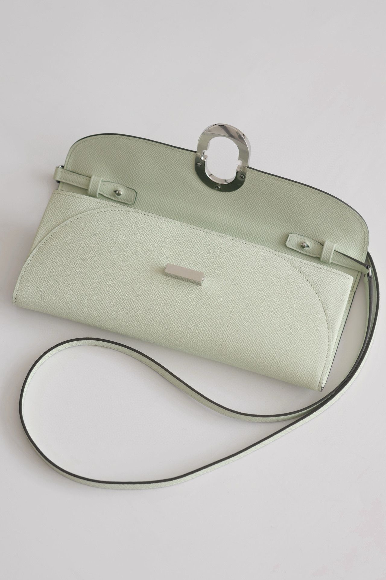 Hermes Maillon To Go Wallet in Vert Fizz Epsom Calfskin - Image 3